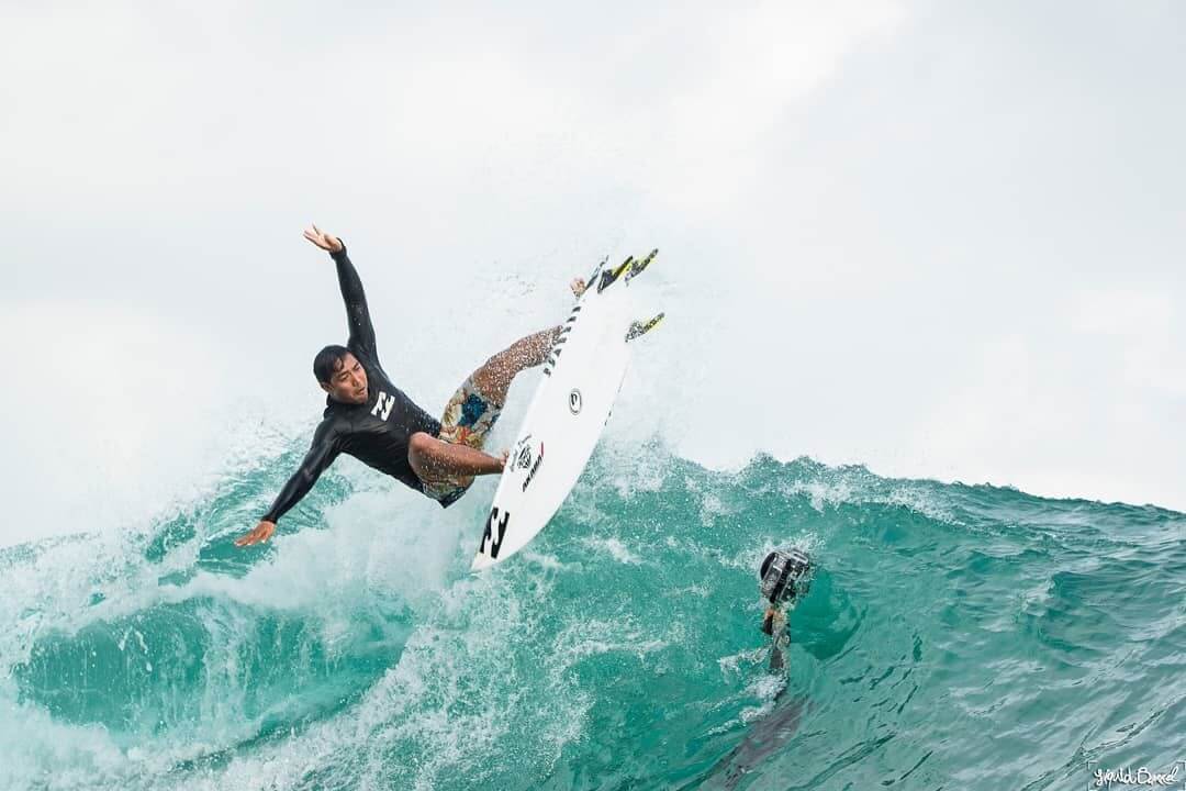 Menyukai Surfing Sejak Usia 9 Tahun